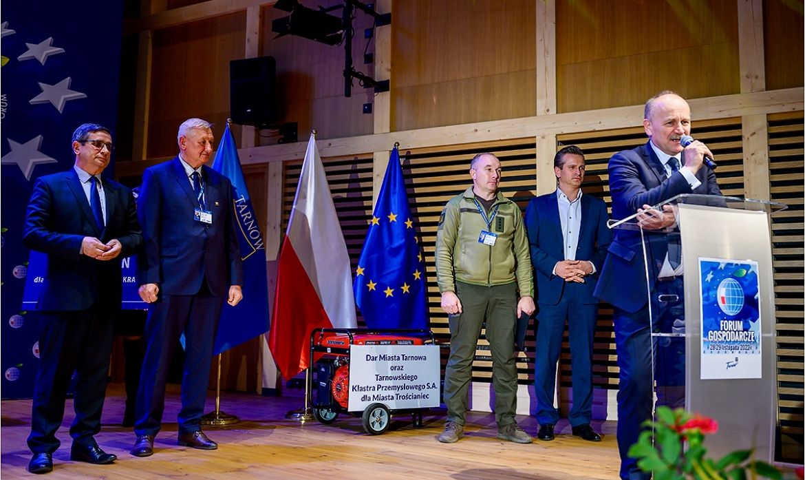 Zdjęcie Miasto Tarnów oraz Tarnowski Klaster Przemysłowy S.A. ze wsparciem dla ukraińskiego Trościańca.